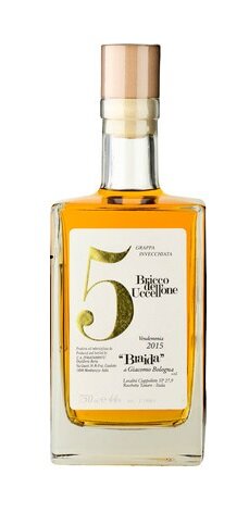 Grappa Invecchiata di Bricco dell'Uccellone.44 % 70 cl. N 
BD7048/4154