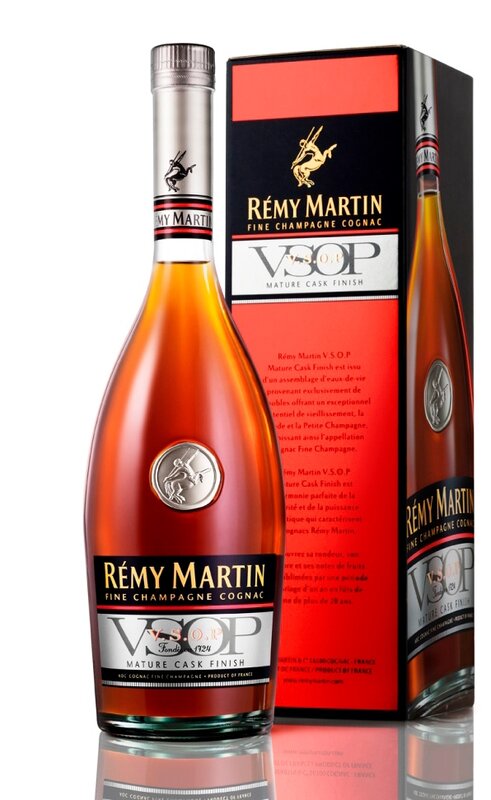 Remy Martin VSOP 40 %  70 cl. N 
LT7440/8439'10 Cognac Etui
